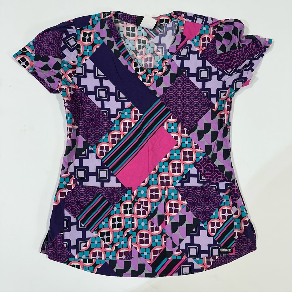 Grey’s Anatomy fun pattern scrub top size S